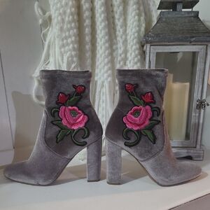 Steve Madden Floral Design Velour Boots